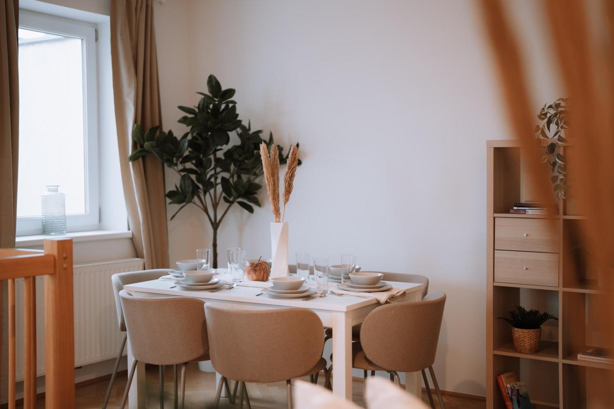 90Qm, 3 Bedrooms, Near Schoenbrunn, Balcony - Axara Housing Vienne Extérieur photo
