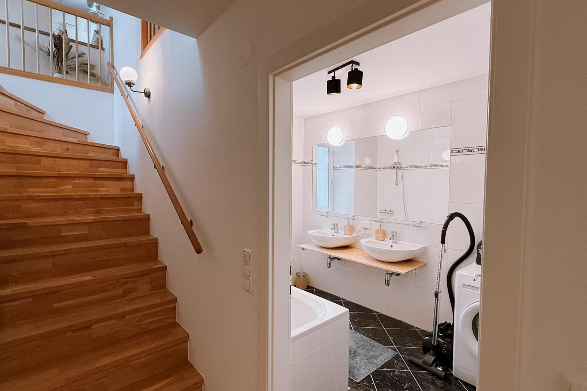 90Qm, 3 Bedrooms, Near Schoenbrunn, Balcony - Axara Housing Vienne Extérieur photo