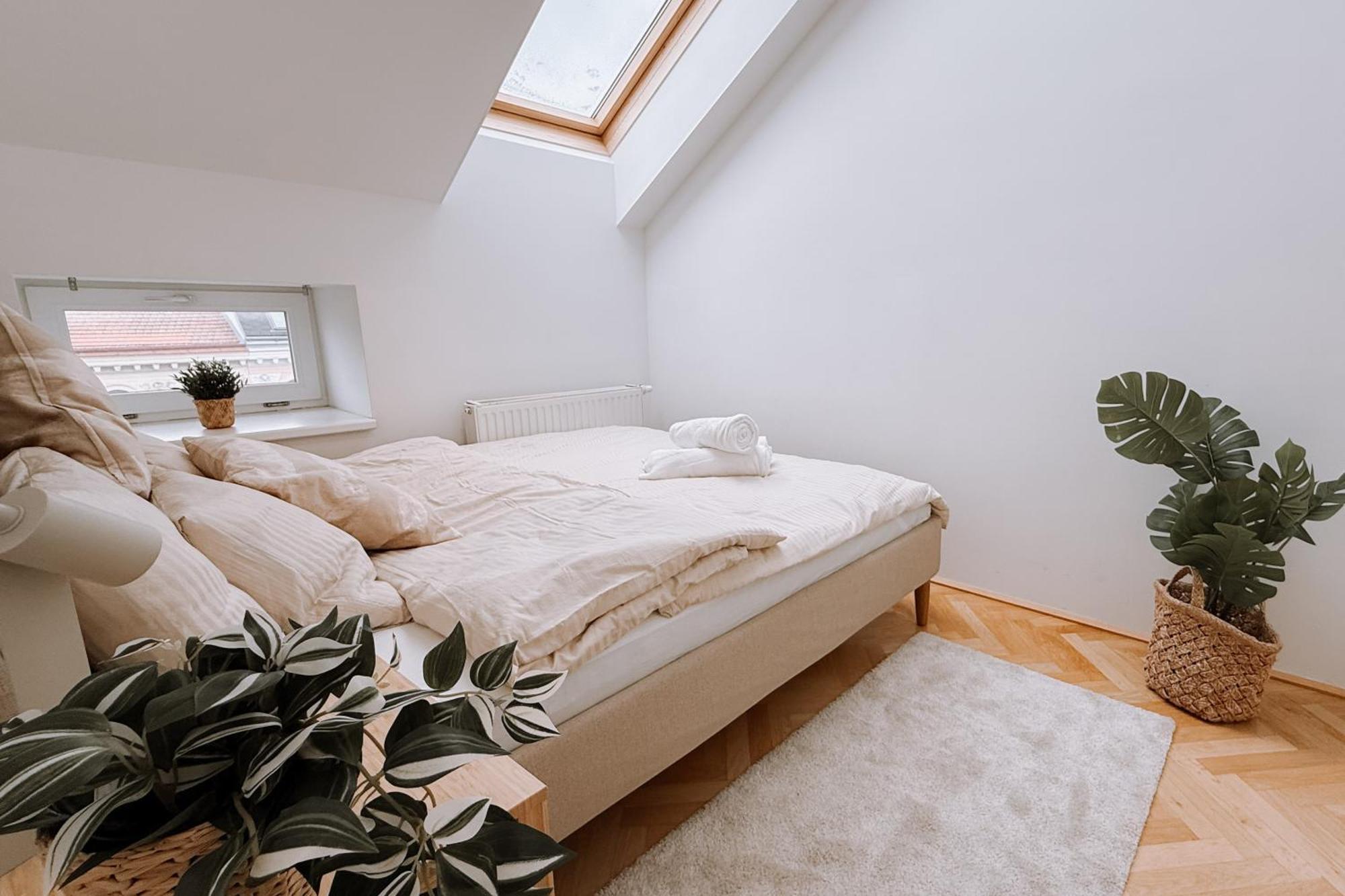 90Qm, 3 Bedrooms, Near Schoenbrunn, Balcony - Axara Housing Vienne Extérieur photo